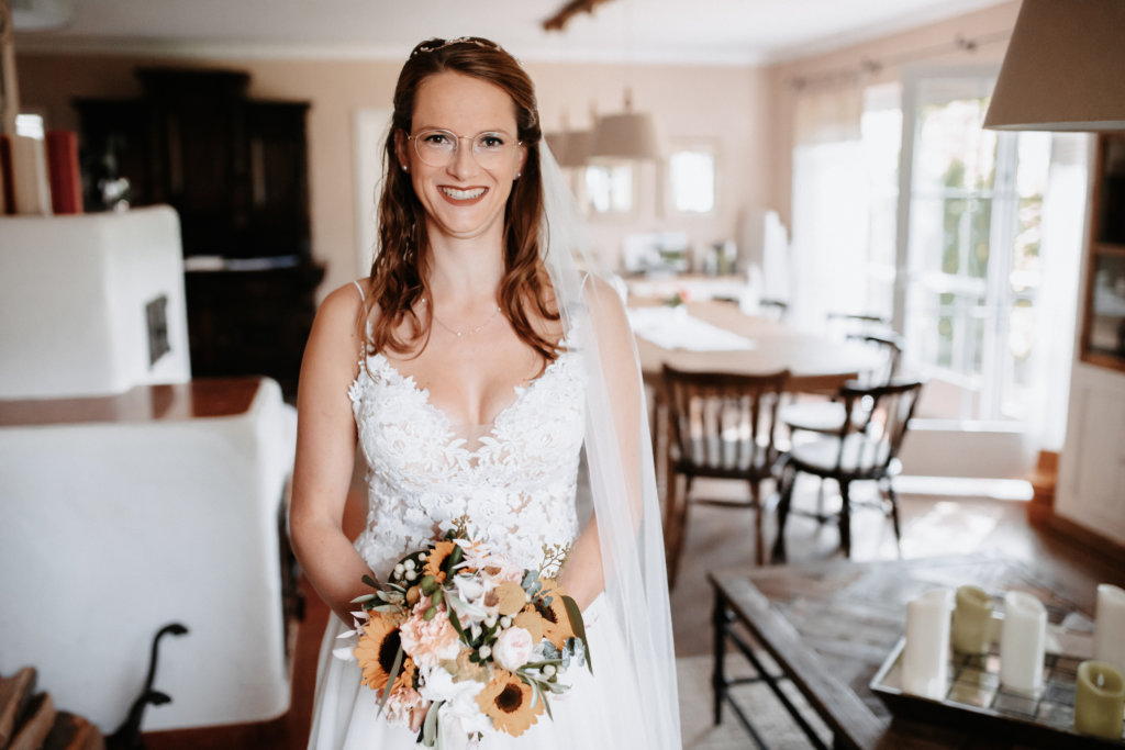 Hochzeit in Reutlingen Brautkleid Hochzeitsfotograf Reutlingen Albstadt Metzingen Balingen Stuttgart Pärchenfotos Zollernalbkreis Bodensee