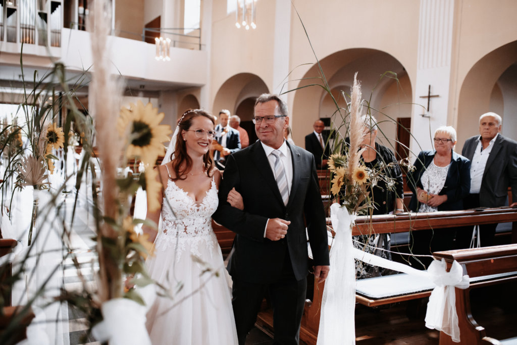 Hochzeit in Reutlingen Brautkleid Hochzeitsfotograf Reutlingen Albstadt Metzingen Balingen Stuttgart Pärchenfotos Zollernalbkreis Bodensee