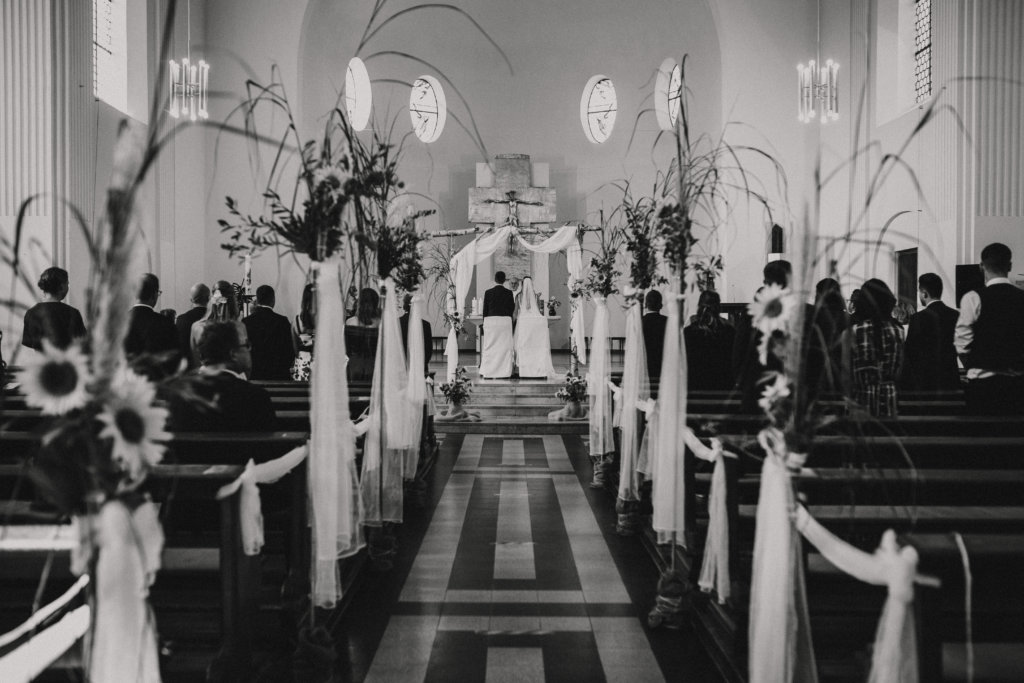 Hochzeit in Reutlingen Brautkleid Hochzeitsfotograf Reutlingen Albstadt Metzingen Balingen Stuttgart Pärchenfotos Zollernalbkreis Bodensee