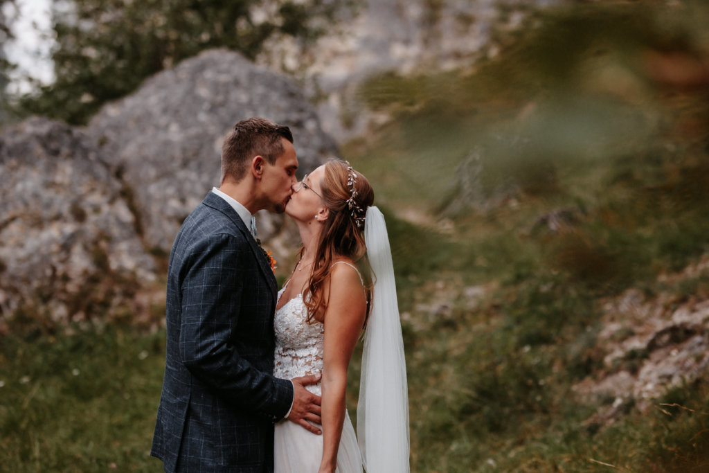 Hochzeit in Reutlingen Brautkleid Hochzeitsfotograf Reutlingen Albstadt Metzingen Balingen Stuttgart Pärchenfotos Zollernalbkreis Bodensee